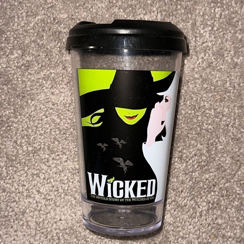 New Lika Cup from “Wicked”!